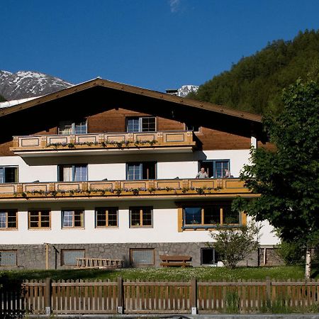 Ferienhaus Alpina Kals-am Großglockner Eksteriør bilde