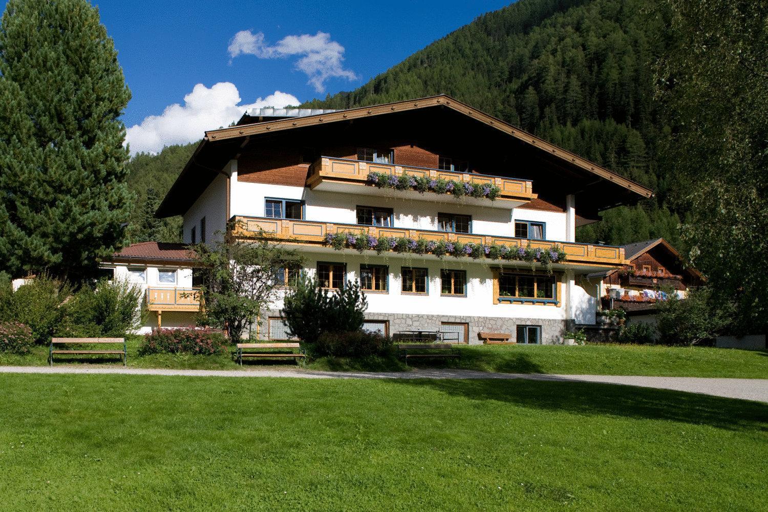 Ferienhaus Alpina Kals-am Großglockner Eksteriør bilde